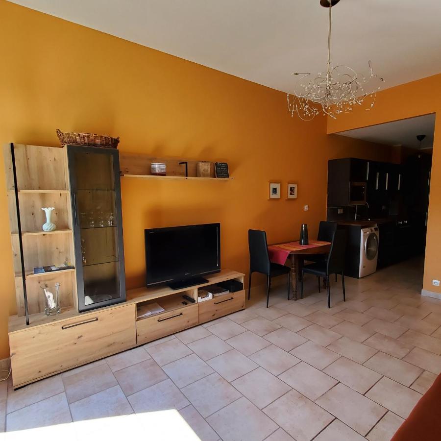 Le Vent Dans Les Voiles - Appartement Classe 4 Etoiles Mèze Exterior foto